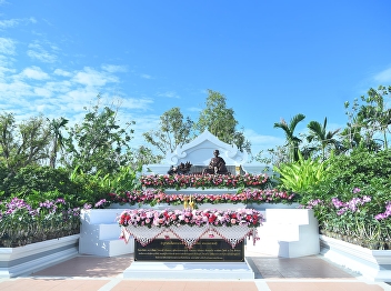Director Attends the New Monument
Worship Ceremony of Her Majesty Queen
Sunandha Kumariratana