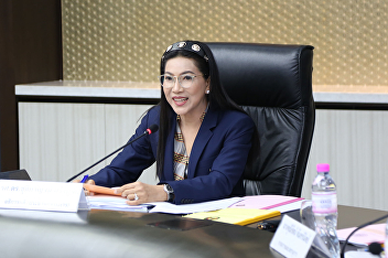 Director of OAC Attends the University
Executive Committee Meeting