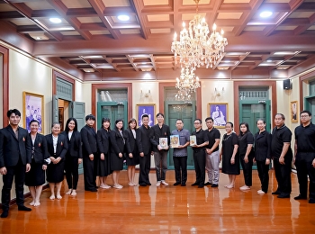 สำนักศิลป์ฯ
ให้การต้อนรับคณะผู้บริหารและบุคลากรจากสำนักศิลปะและวัฒนธรรม
มหาวิทยาลัยราชภัฏจันทเกษม
แลกเปลี่ยนเรียนแนวทางการดำเนินงานด้านศิลปะและวัฒนธรรม