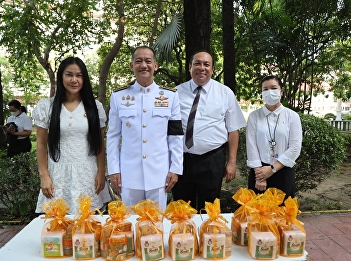 The Faculty of Arts and Crafts
participated in a merit-making ceremony
and alms-giving to commemorate King
Bhumibol Adulyadej's Birthday, academic
year 2026.